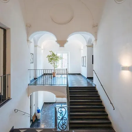 Italianway - Piazza Rossi 4 * אלבניה
